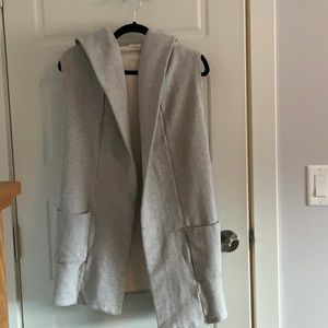 Cozy Buttercream Clothing long vest - Women’s Large